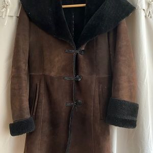 Women's Brown Shearling Knee length Coat- Blue Duck Size Small  Fits sizes 6-8